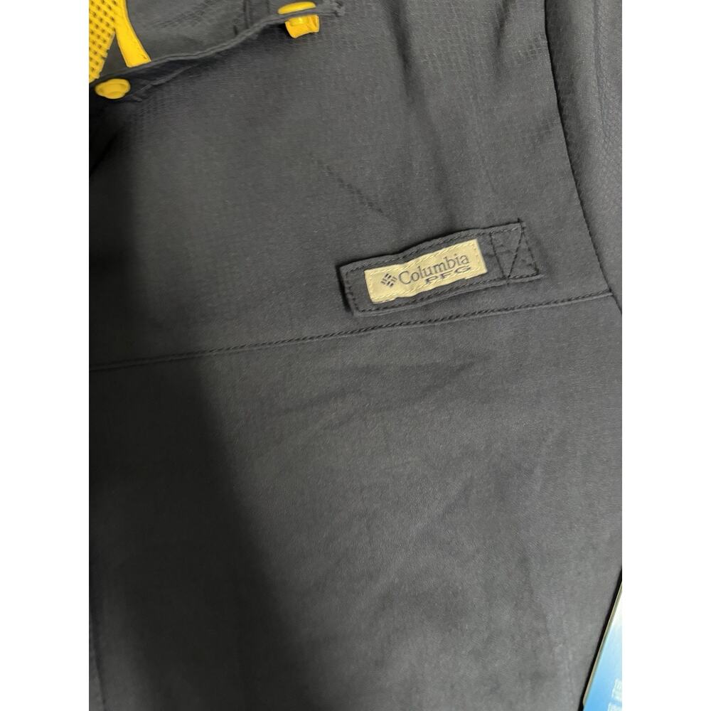 NWT Women’s Columbia Michigan Wolverines PFG Tamiami 1/4 Snap Jacket Navy Large - Picture 3 of 8